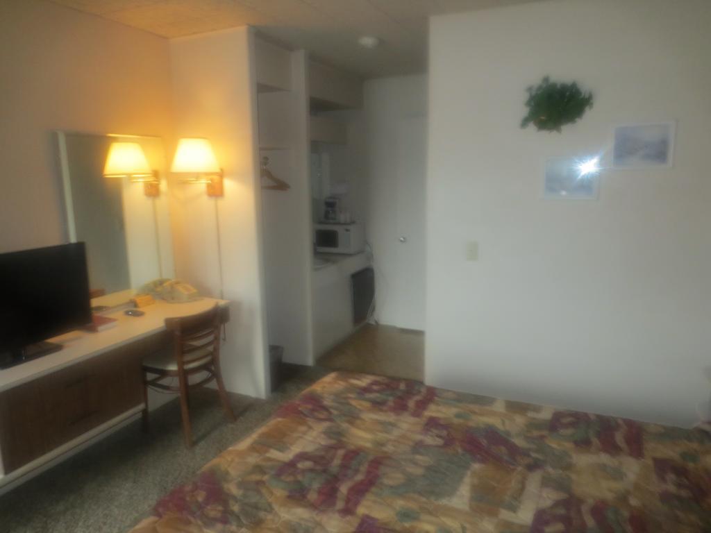 Downtowner Inn Grangeville Room photo